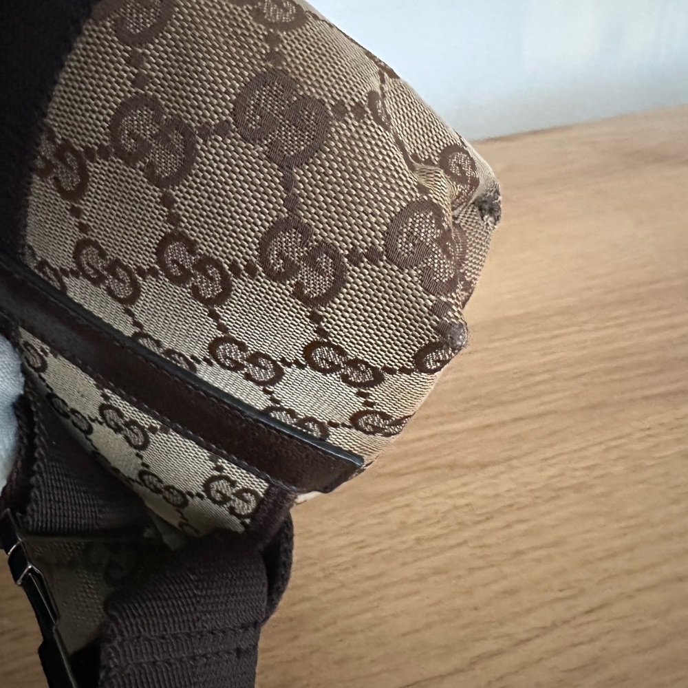 Gucci Belt Bag - Picture 9 of 15